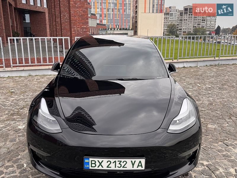 Седан Tesla Model 3 2019 в Лубнах