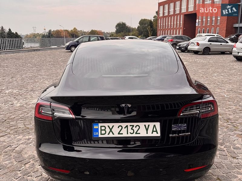 Седан Tesla Model 3 2019 в Лубнах