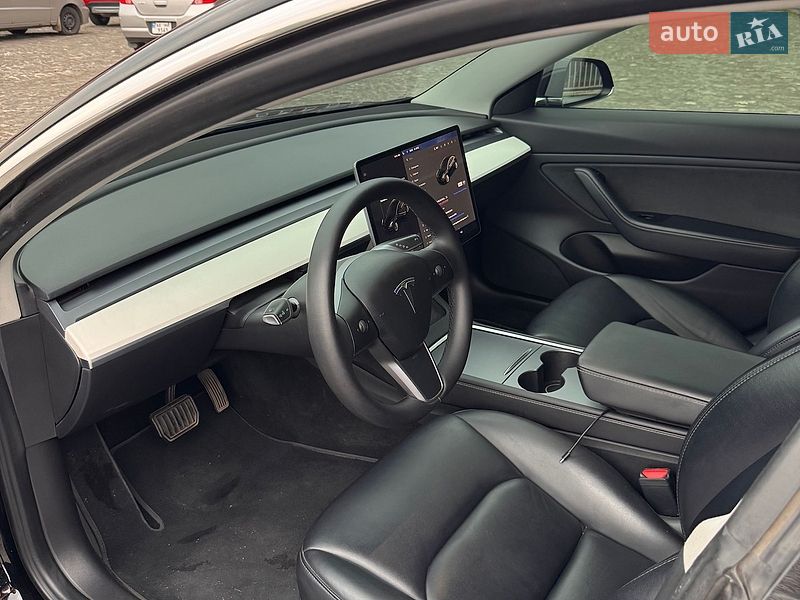Седан Tesla Model 3 2019 в Лубнах