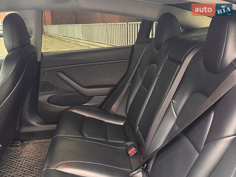 Седан Tesla Model 3 2019 в Лубнах