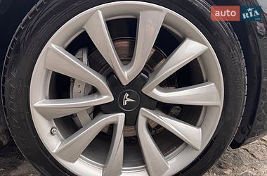 Седан Tesla Model 3 2019 в Лубнах