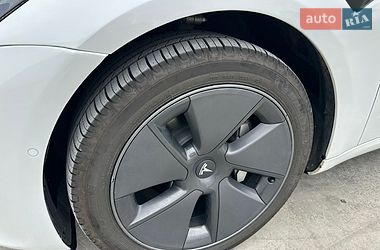 Седан Tesla Model 3 2022 в Львове