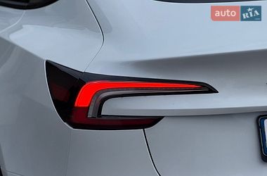 Седан Tesla Model 3 2025 в Стрию