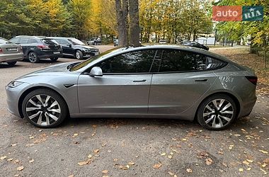 Седан Tesla Model 3 2025 в Львове