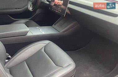 Седан Tesla Model 3 2025 в Львове