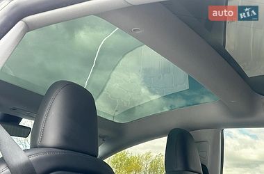 Седан Tesla Model 3 2025 в Львові