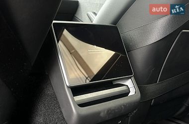 Седан Tesla Model 3 2025 в Львове
