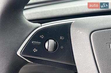 Седан Tesla Model 3 2025 в Львове