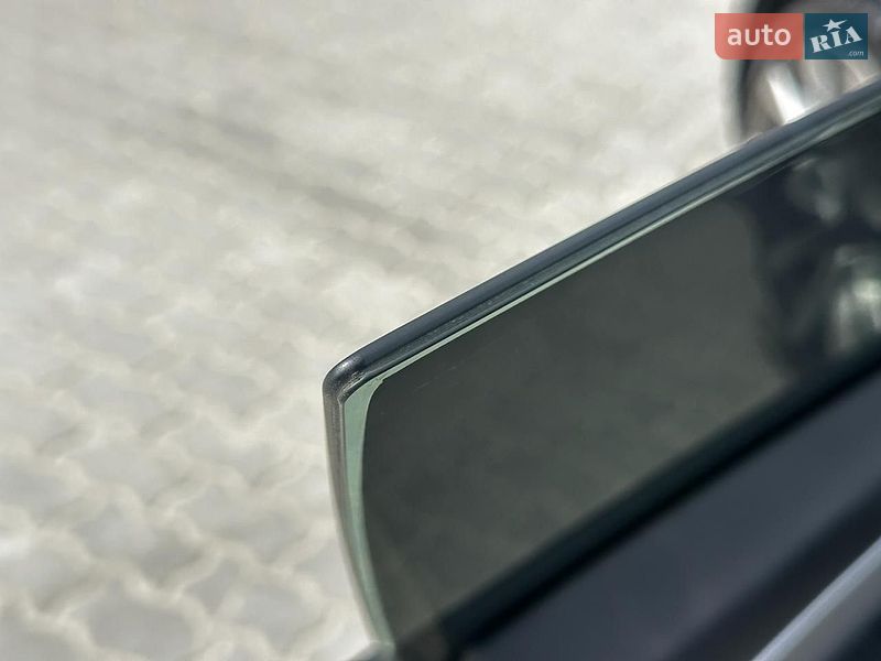 Седан Tesla Model 3 2025 в Львове
