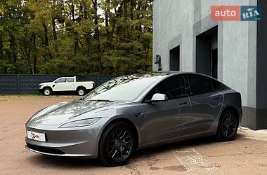 Седан Tesla Model 3 2024 в Києві