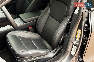 Седан Tesla Model 3 2024 в Києві