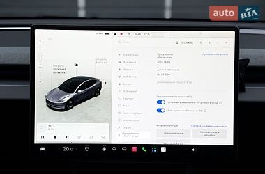 Седан Tesla Model 3 2024 в Києві