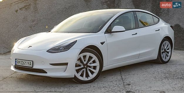 Седан Tesla Model 3 2021 в Києві