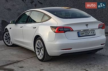 Седан Tesla Model 3 2021 в Києві