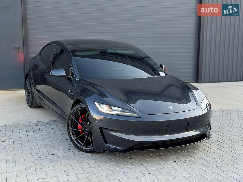 Седан Tesla Model 3 2024 в Дубно
