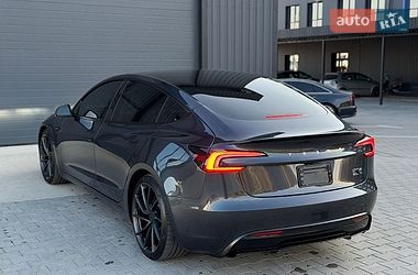 Седан Tesla Model 3 2024 в Дубно