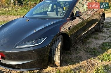 Седан Tesla Model 3 2024 в Рівному