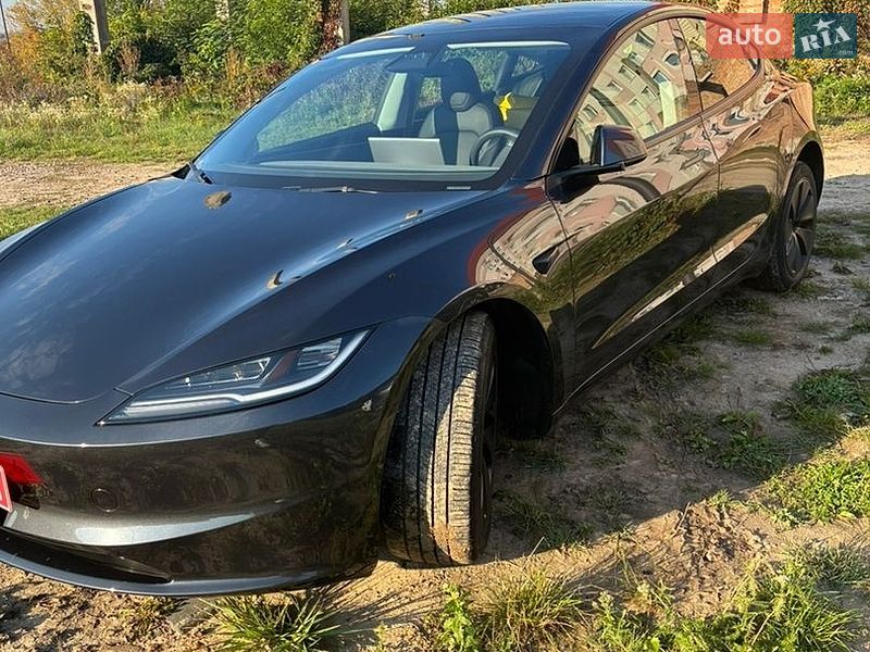 Седан Tesla Model 3 2024 в Рівному