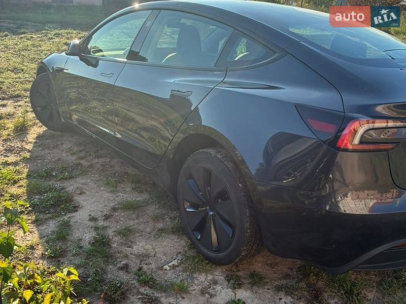 Седан Tesla Model 3 2024 в Рівному