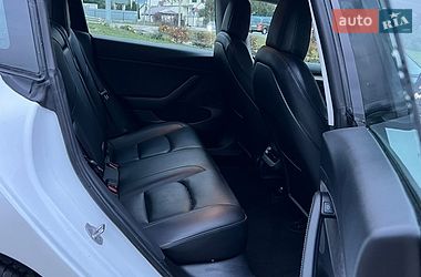 Седан Tesla Model 3 2021 в Луцке