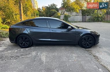 Седан Tesla Model 3 2024 в Киеве