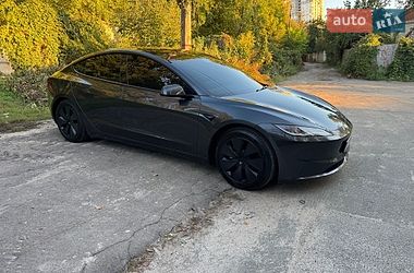 Седан Tesla Model 3 2024 в Киеве