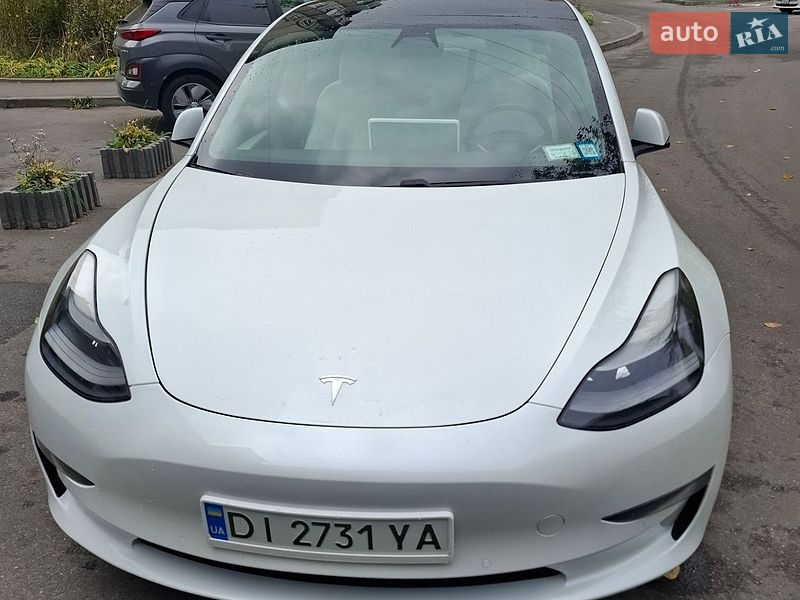 Tesla Model 3 2021