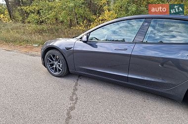 Седан Tesla Model 3 2022 в Киеве