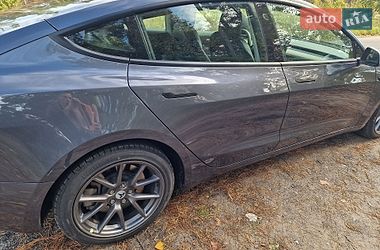 Седан Tesla Model 3 2022 в Киеве