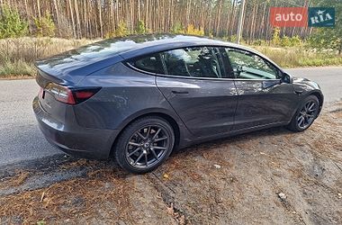 Седан Tesla Model 3 2022 в Киеве