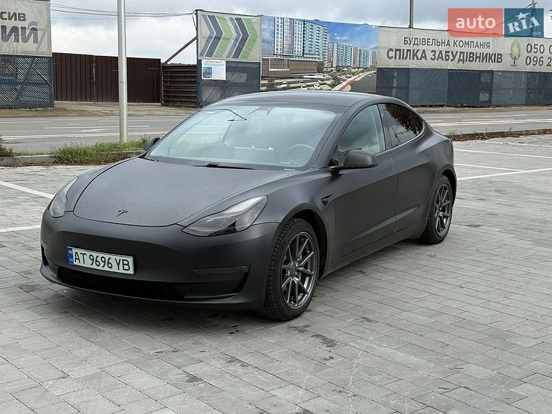 Tesla Model 3 2020