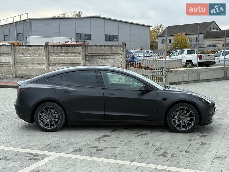 Седан Tesla Model 3 2020 в Ивано-Франковске