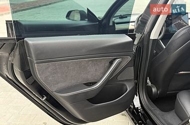 Седан Tesla Model 3 2020 в Ивано-Франковске