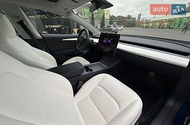Седан Tesla Model 3 2023 в Кропивницком