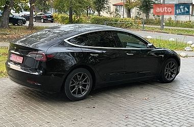 Седан Tesla Model 3 2019 в Новояворівську фото 10 Седан Tesla Model 3 2019 в Новояворівську
