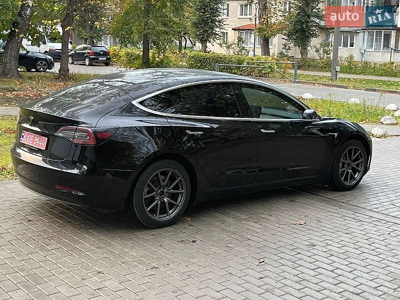Седан Tesla Model 3 2019 в Новояворівську фото 10 Седан Tesla Model 3 2019 в Новояворівську