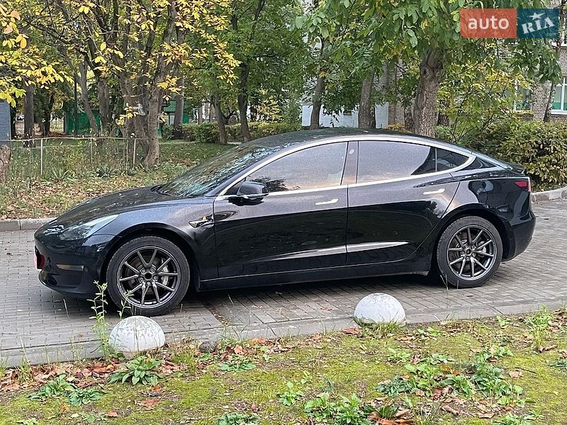 Седан Tesla Model 3 2019 в Новояворівську фото 3 Седан Tesla Model 3 2019 в Новояворівську
