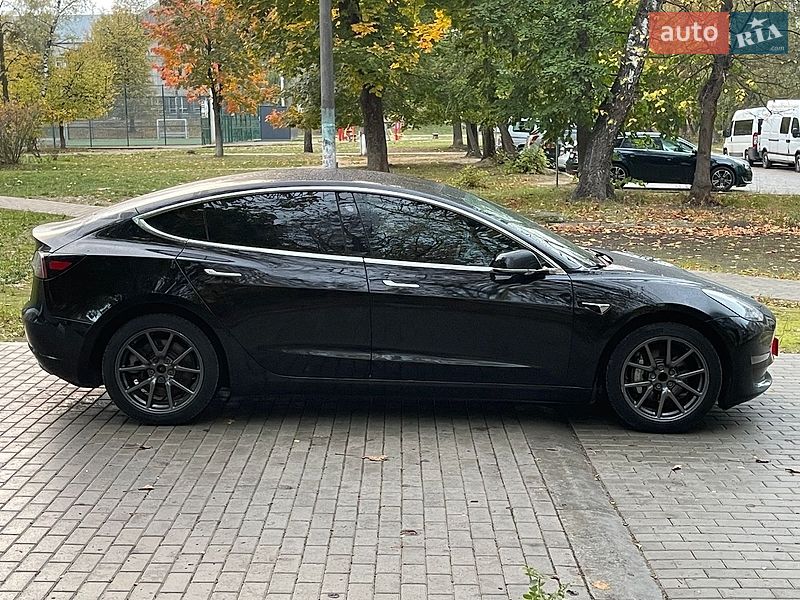 Седан Tesla Model 3 2019 в Новояворівську фото 11 Седан Tesla Model 3 2019 в Новояворівську
