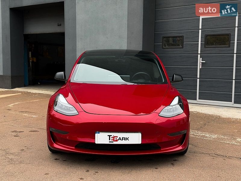 Седан Tesla Model 3 2021 в Киеве фото 3 Седан Tesla Model 3 2021 в Киеве