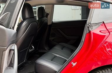 Седан Tesla Model 3 2021 в Киеве фото 16 Седан Tesla Model 3 2021 в Киеве