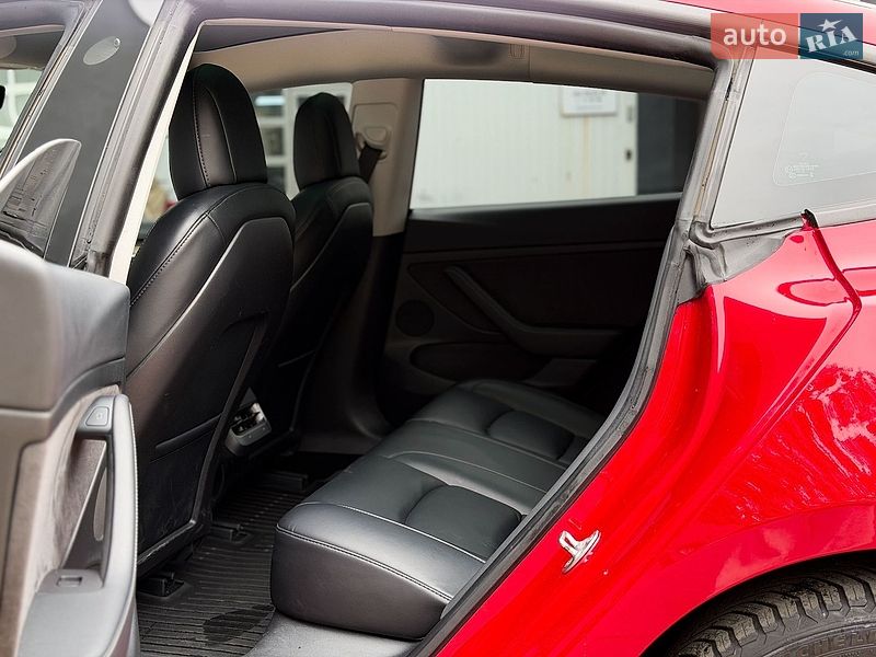 Седан Tesla Model 3 2021 в Киеве фото 16 Седан Tesla Model 3 2021 в Киеве
