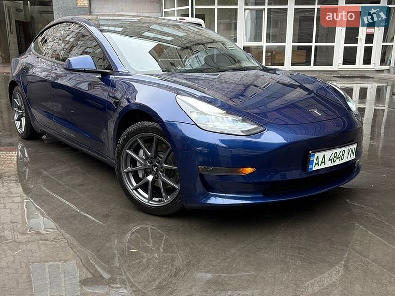 Tesla Model 3 2023