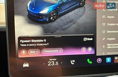 Седан Tesla Model 3 2023 в Києві