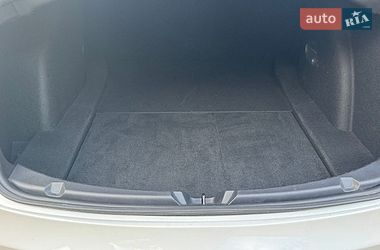 Седан Tesla Model 3 2021 в Киеве