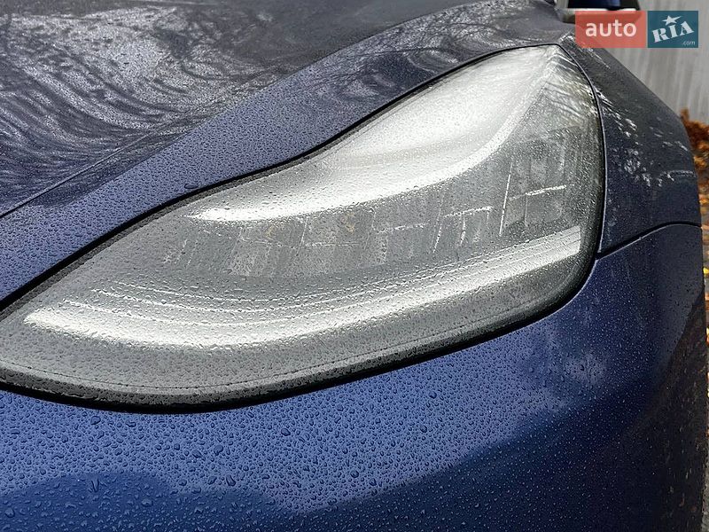 Седан Tesla Model 3 2019 в Киеве