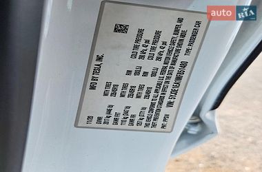 Седан Tesla Model 3 2021 в Львове