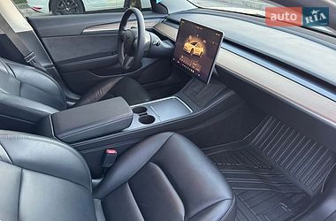 Седан Tesla Model 3 2022 в Львове
