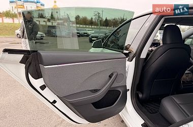 Седан Tesla Model 3 2025 в Кривому Розі фото 54 Седан Tesla Model 3 2025 в Кривому Розі