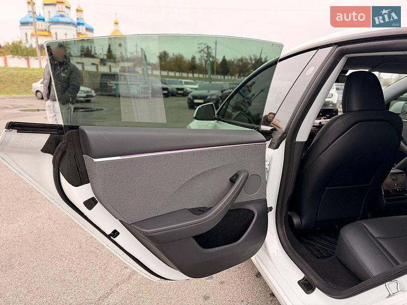 Седан Tesla Model 3 2025 в Кривому Розі фото 54 Седан Tesla Model 3 2025 в Кривому Розі