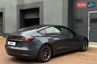 Седан Tesla Model 3 2021 в Києві